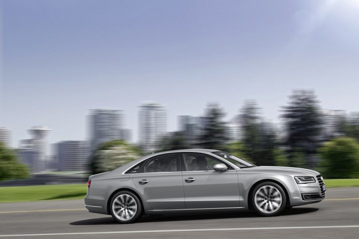 audi-a8-laterale