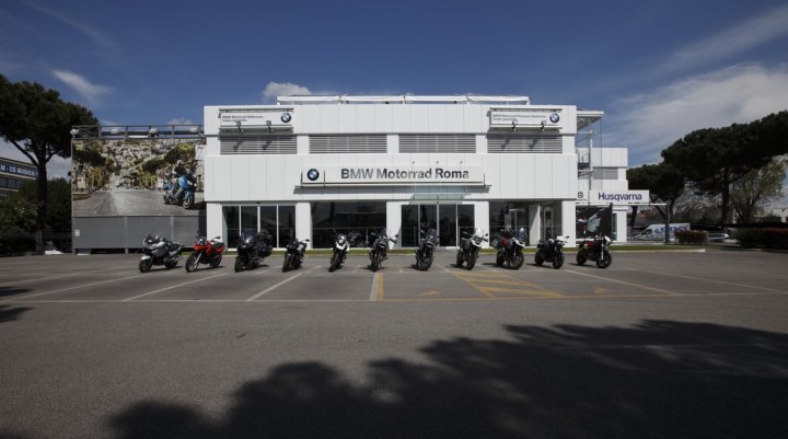 bmw-motorrad-roma-esterno