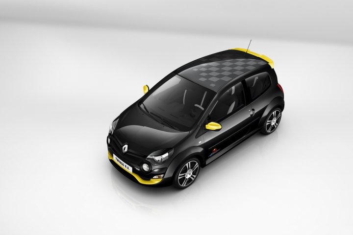 renault-twingo-rs-red-bull-rb7-alto