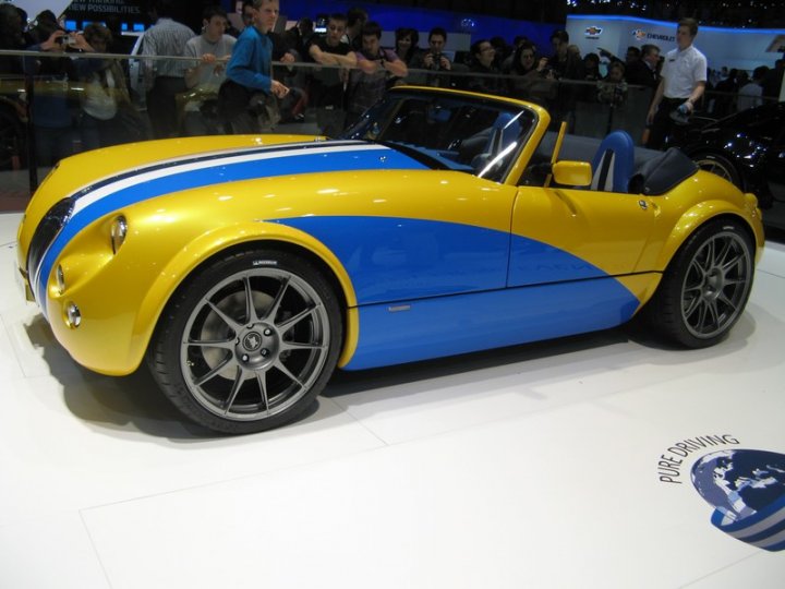 wiesmann-mf3-final-edition-scuba-mobile-design