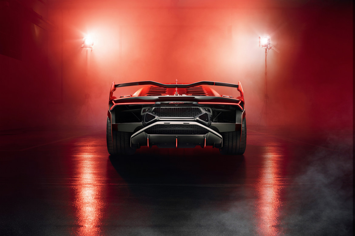 Lamborghini SC18 Alston Dietro